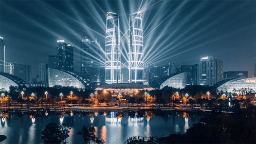 科技感十足 成都高新區(qū)中秋詩(shī)會(huì)無人機(jī) 燈光秀點(diǎn)亮夜空